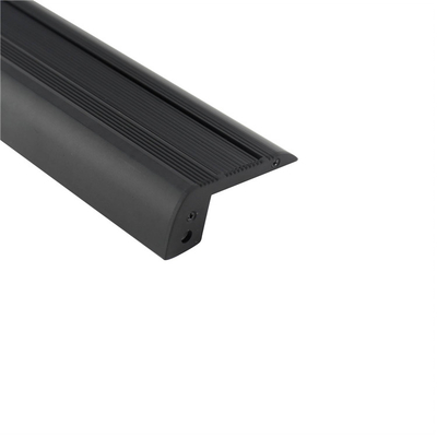 Escalera del cine que sospecha el perfil 65mm×28m m del LED con caucho anti del resbalón