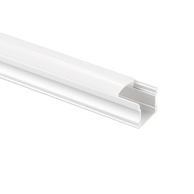El aluminio sacado de anodización de la vivienda llevado encendiendo la superficie del perfil montó