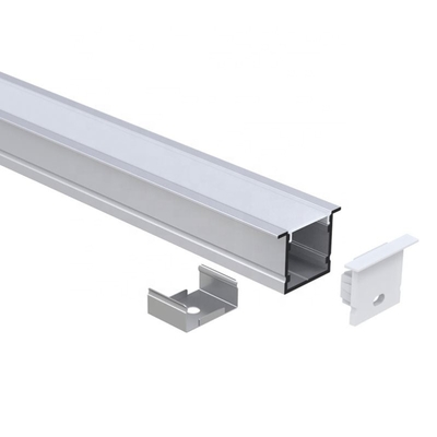 Protuberancia de aluminio ahuecada forma de V para el color blanco de plata del negro de la tira del LED