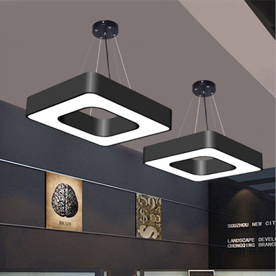 Las luces lineares de la suspensión LED, pie LED del cuadrado 4 suspendieron el accesorio linear