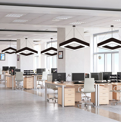 Las luces lineares de la suspensión LED, pie LED del cuadrado 4 suspendieron el accesorio linear